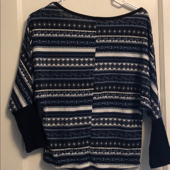 Rue 21‎ Patterned Top - Picture 4 of 4